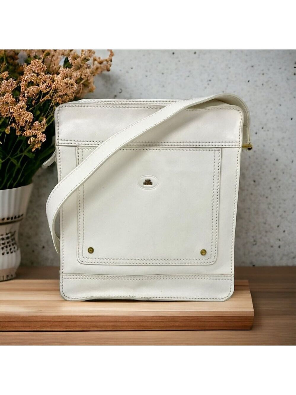 * The Trend Large White Leather Crossbody Book Bag Size L